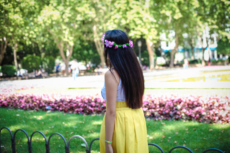 Floral Crown: Cómo combinar una corona de flores en verano