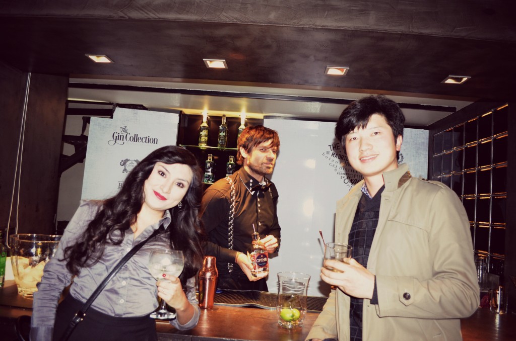 The-gin-collection-contest-duapara-zheng-1024x678