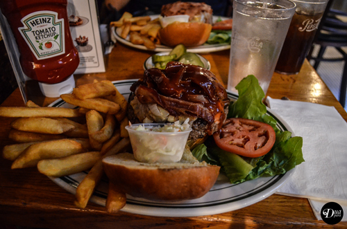 comer barato en new york hamburguesas